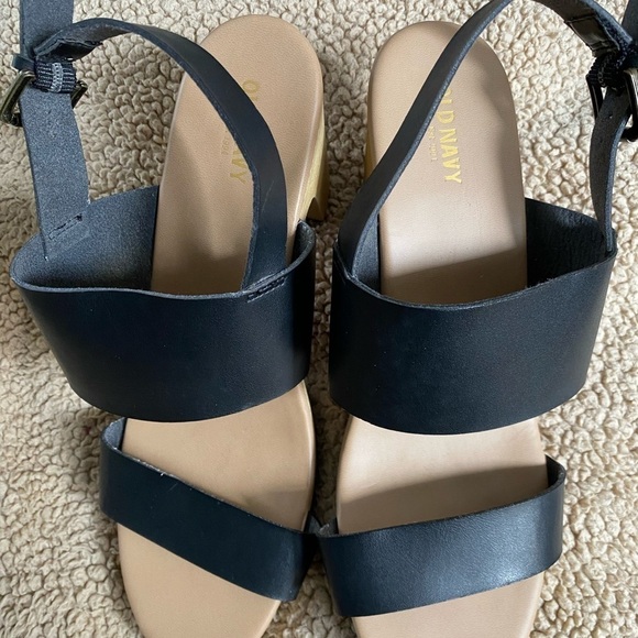Old Navy Block Heel Sandals- Size:10, Black 3 1/2” - Picture 1 of 11